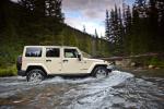 Jeep Wrangler Sahara Unlimited 2011 года